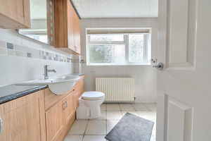 En-Suite 1- click for photo gallery
